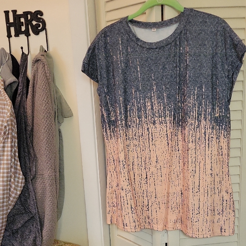Women's Grey and Peach Gradient Top